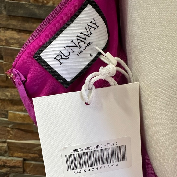 REVOLVE Runaway The Label Lamoura Dress Plum Size Small - Picture 10 of 17